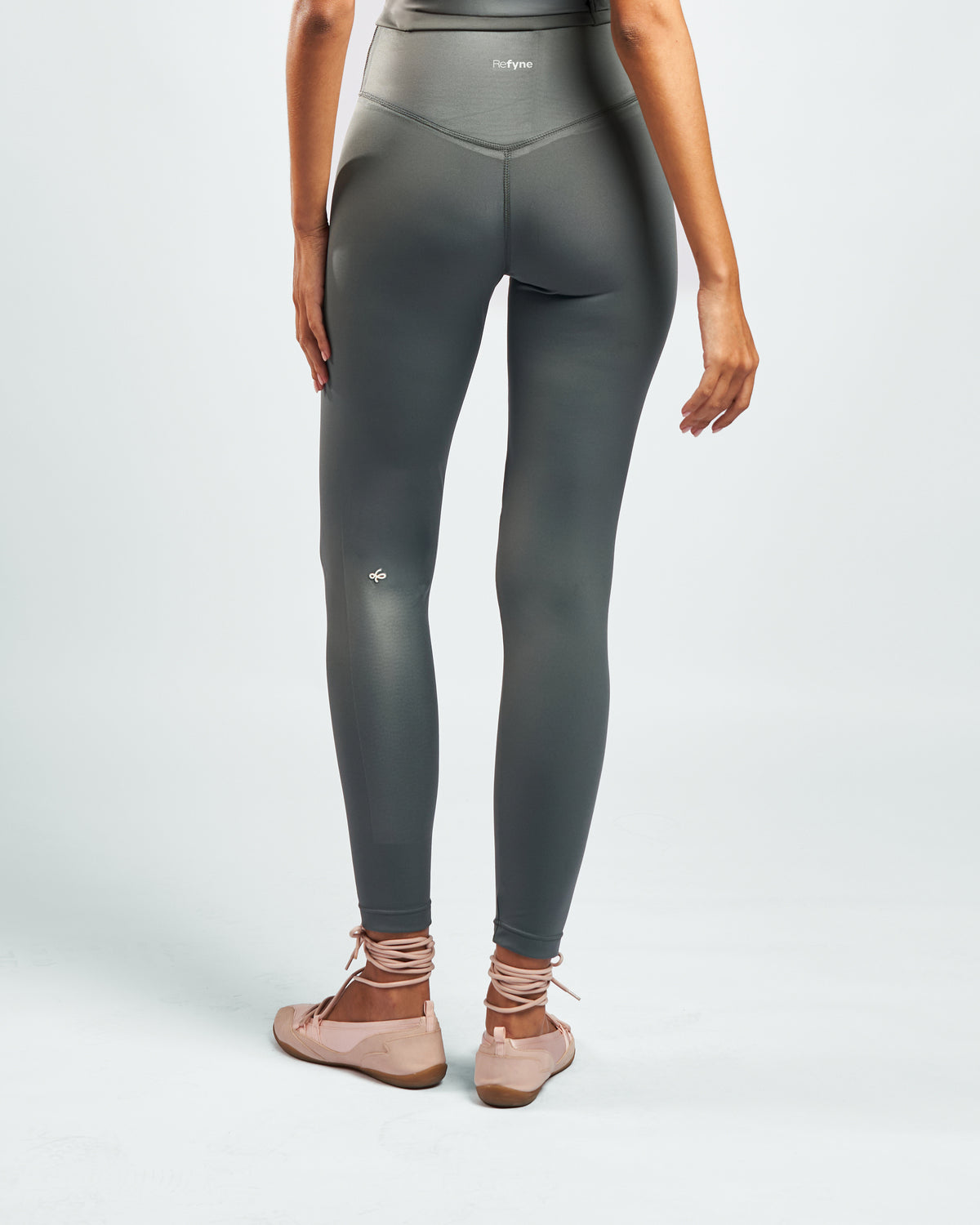 SOFTFORM™ High-Rise Leggings in Space Grey
