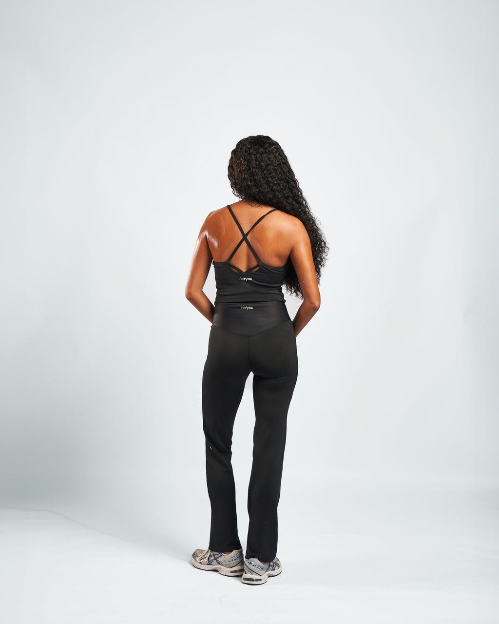 SOFTFORM™ V-Waist Flare Leggings in Charcoal Black