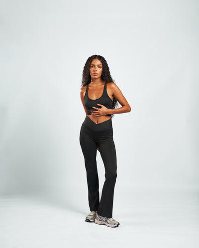 SOFTFORM™ V-Waist Flare Leggings