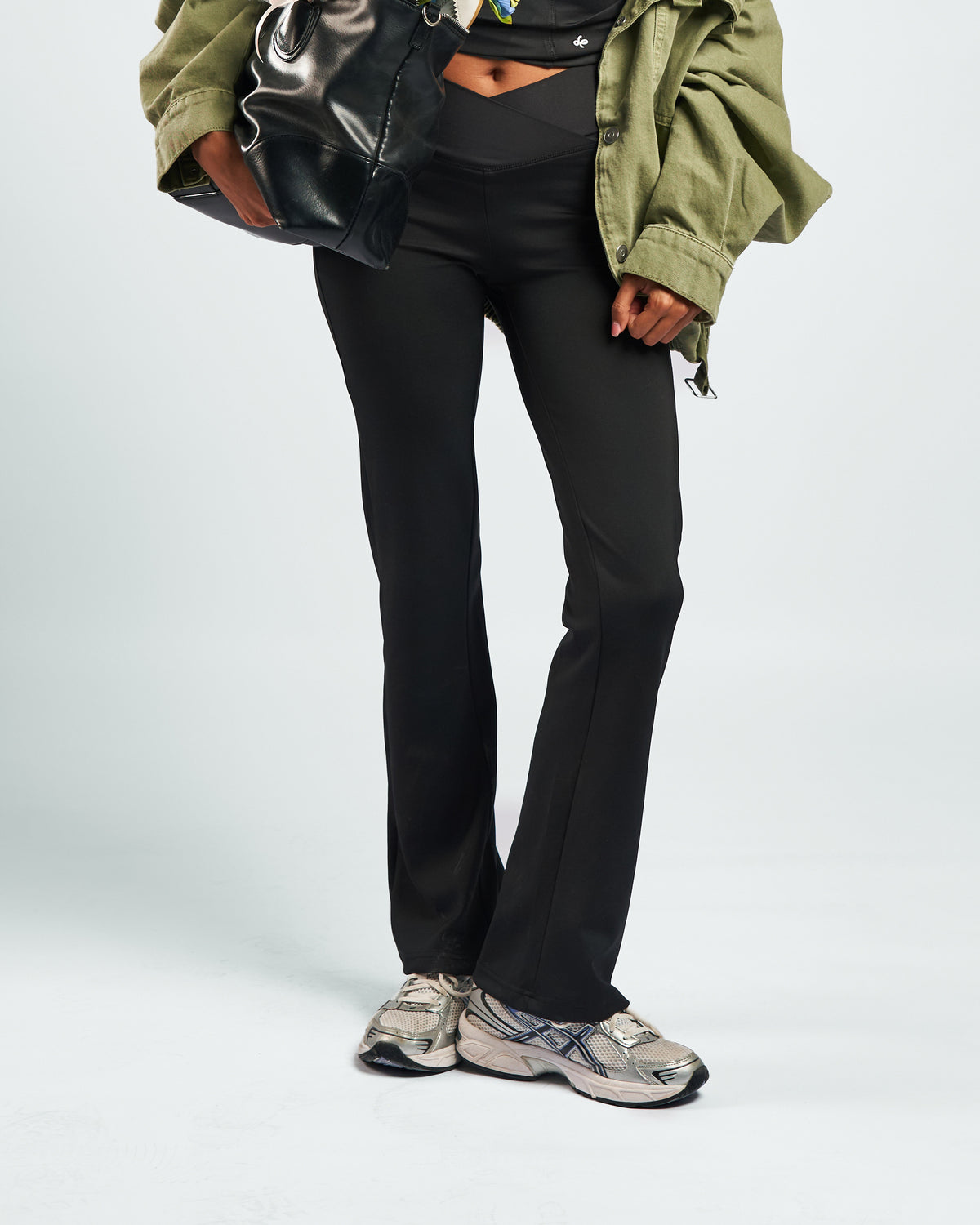 SOFTFORM™ V-Waist Flare Leggings in Charcoal Black